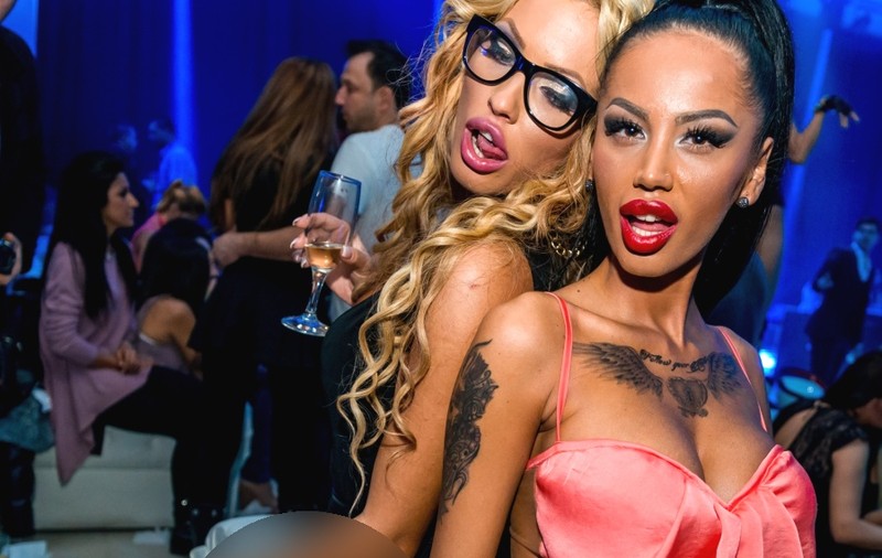 Loredana Chivu, CU "PĂSĂRICA" LA VEDERE, ÎN CLUB, de ziua ei | FOTO 18+