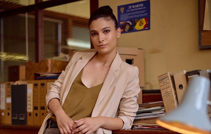 Sfatul primit de la profesori de actrița Irina Artenii, care o joacă pe Alis din „brigada lui Costoiu” în serialul „Tătuțu'”: „Așa voi face” | EXCLUSIV