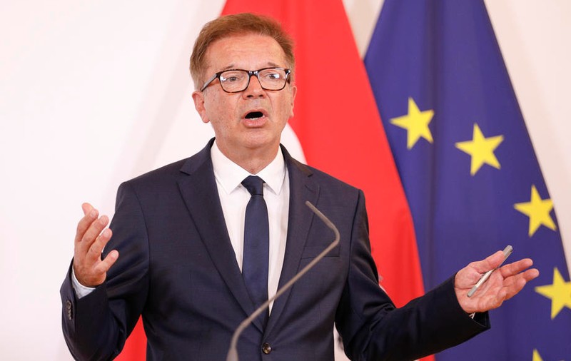 Ministrul austriac al sănătății a demisionat, surmenat din cauza pandemiei. „Nu vreau să mă distrug”