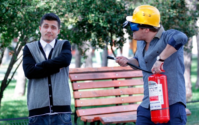 PREMIERĂ LIBERTATEA.RO | Ce se întâmplă când bad boy întâlnește o domnișoară ruptă din povești? Ies scântei! UDDY și What's Up lansează "Scumpă domnișoară"