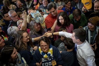 Pete Buttigieg a urcat rapid în sondajele de opinie FOTO: EPA