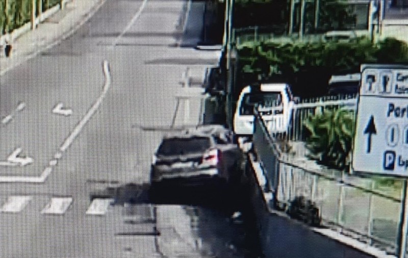 Român în comă alcoolică la volan, la ora 10.00, a făcut accident și a avariat două mașini, la Verona: „O minune că nu a murit nimeni”