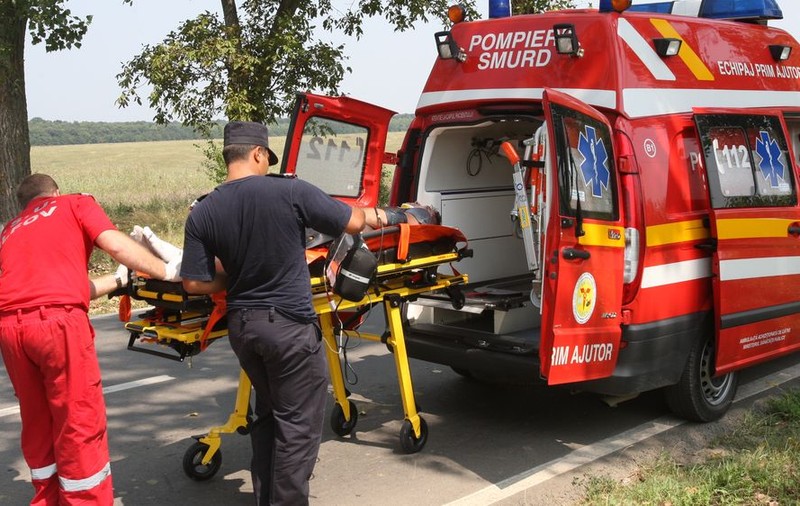 Un pieton a murit, după ce un şofer a scăpat maşina de sub control pe DN 73
