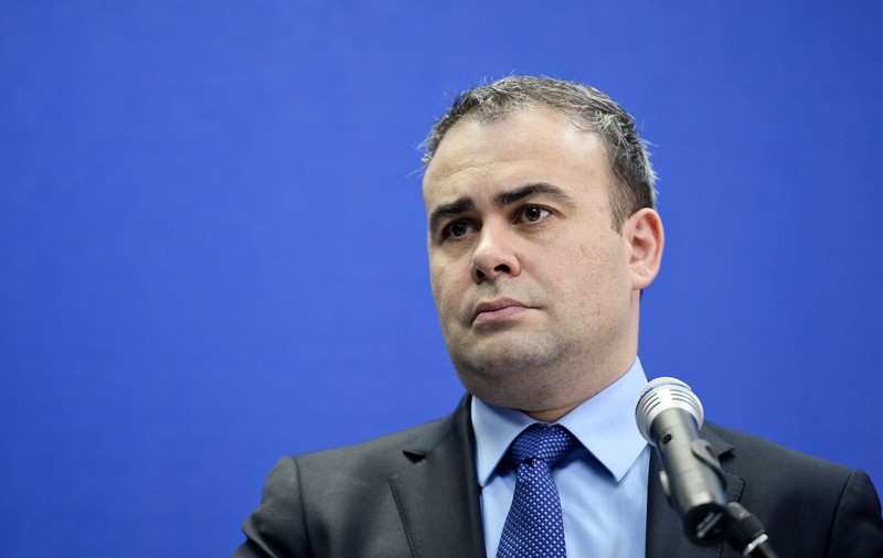 Fostul ministru al Finanțelor Darius Vâlcov, condamnat la 6 ani și jumătate de închisoare într-un dosar de corupție