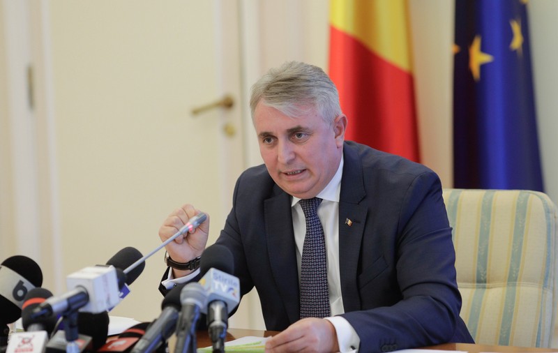 Moţiunea împotriva ministrului de interne, dezbătută de Camera Deputaţilor. Bode: „Un text ilogic, o șaorma cu de toate”. Drulă: „Sunteți o vulnerabilitate de securitate pentru România”