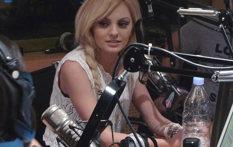 Alexandra Stan a cucerit publicul francez