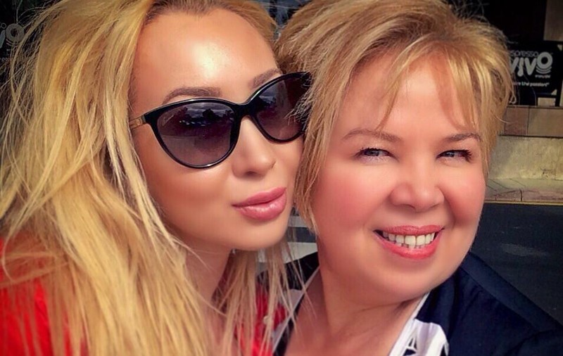 VIDEO EXCLUSIV/Xonia a moștenit talentul de la mama ei. „Avem o piesă împreună, ceva personal între noi două”