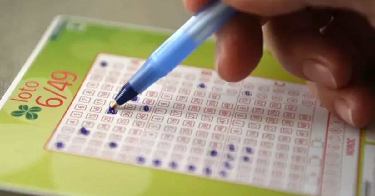 O pensionară din București și-a ridicat marele premiu la Loto 6 din 49