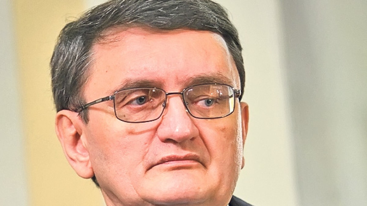 Iohannis retrimite Parlamentului legea prin care Avocatul Poporului primește rang și salarizare de ministru