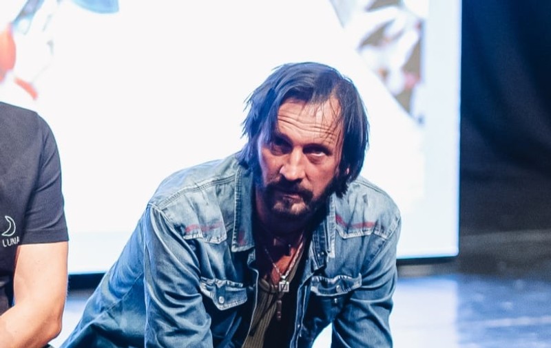 Unde își petrece actorul Bogdan Farcaș ziua de naștere. Pavel Bartoș e implicat direct | Exclusiv
