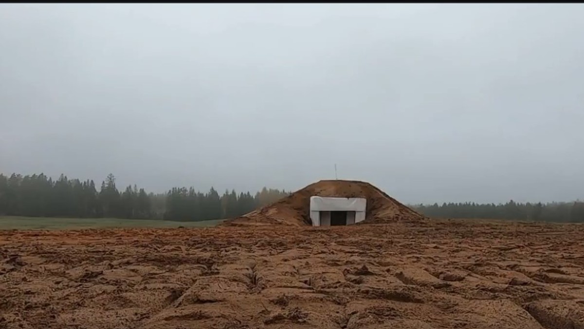 Buncăr construit de Estonia la granița cu Rusia Captură X @Nexus_osintx