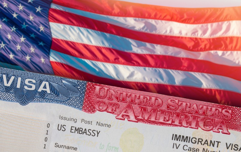 Culisele eliminării României din programul Visa Waiver: motivația politică din spatele deciziei luate de SUA se leagă de nemulțumirea lui J.D. Vance