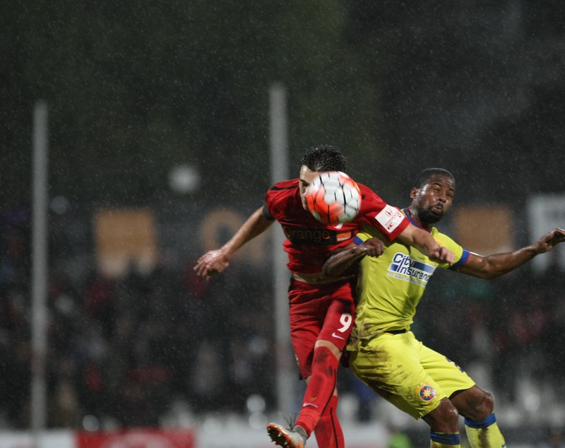 Dinamo - Steaua 3-1. "Câinii" au făcut legea pe teren și au câștigat după patru ani în faţa marii rivale / FOTO