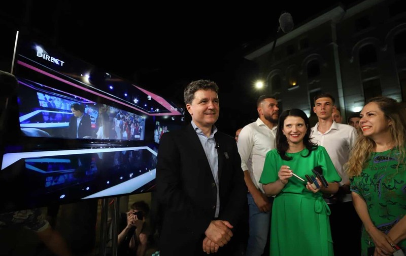 Rezultate EXIT POLL București | Nicușor Dan a câștigat un nou mandat la Primăria Capitalei. Prima reacție: „Sunt copleșit de responsabilitatea pe care mi-o dați”