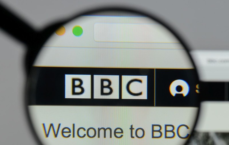 BBC explică „de ce nu îi numește pe militanții Hamas teroriști”: „Nu e treaba noastră să le spunem oamenilor pe cine să condamne”