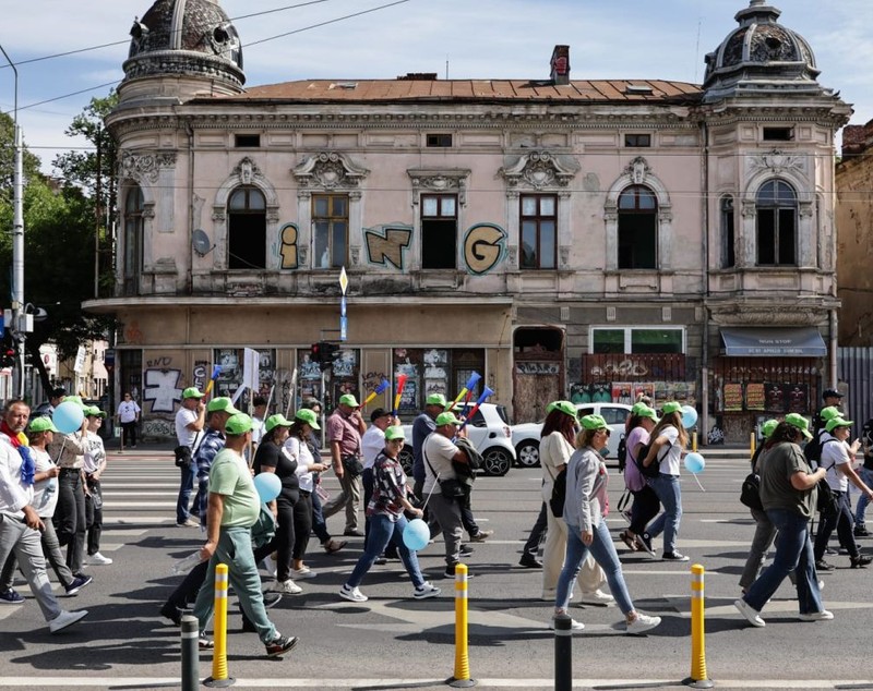 Sindicaliștii din administrația publică protestează în Capitală și amenință cu greva generală dacă măsurile Executivului sunt adoptate | VIDEO