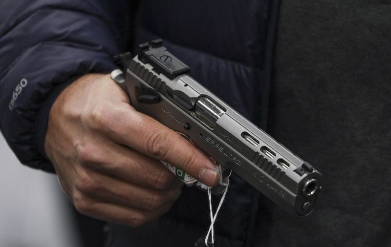 Un bărbat a fost împușcat pe o stradă din Iași. Atacatorul este căutat de polițiști
