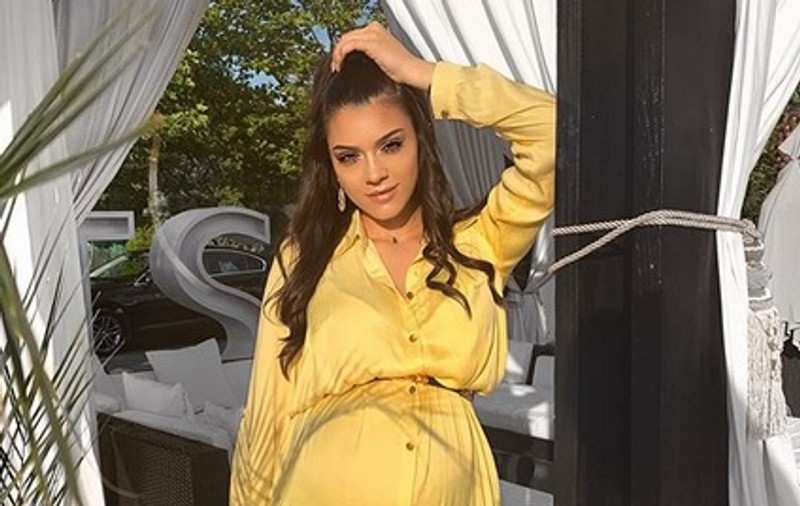 Prima imagine cu nepoata lui Adi Minune. Anunțul făcut de Carmen Simionescu. „Scriu asta cu dureri în fiecare cm din corpul meu”