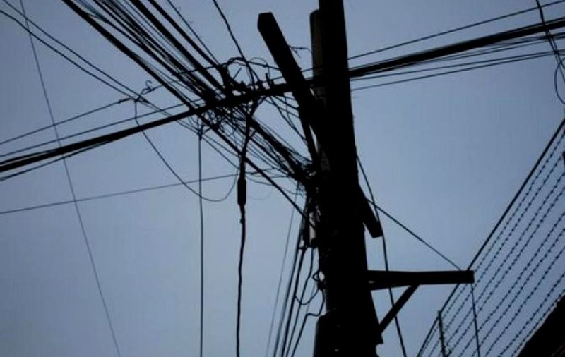 4.000 de abonați din Buzău au rămas fără curent electric după o furtună puternică