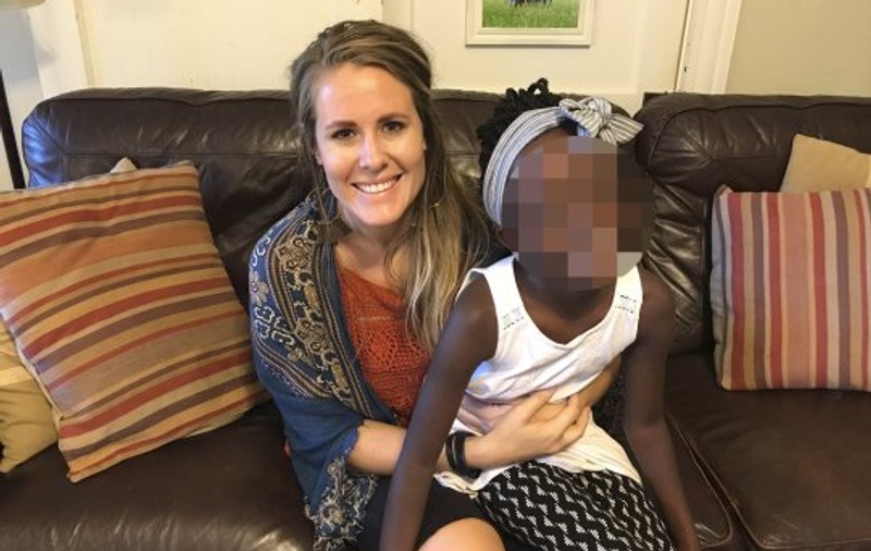 FOTO | O femeie care a înființat o clinică în Uganda este acuzată că a ucis 100 de copii prin acordarea de tratament nepotrivit