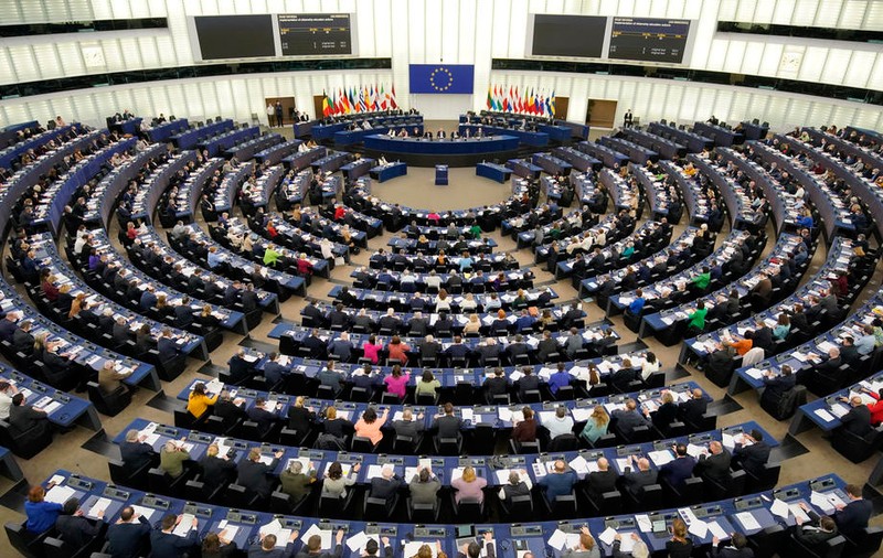 Parlamentul European vrea ca dreptul la avort să devină drept fundamental