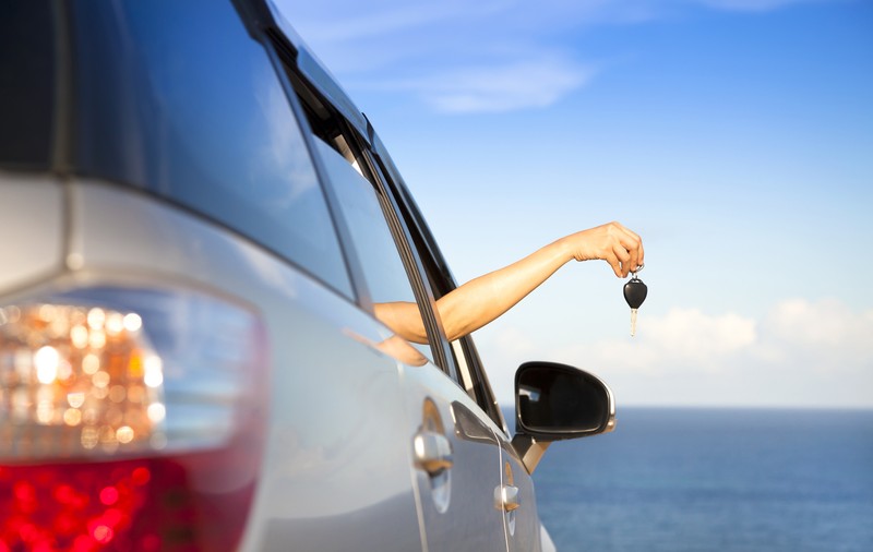Dacă vii în vacanță serviciile de închirieri auto sunt o soluție flexibilă de transport
