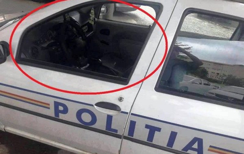 Un polițist din Suceava a fost lovit cu o piatră aruncată prin geamul mașinii. Agresorul, lăsat în libertate