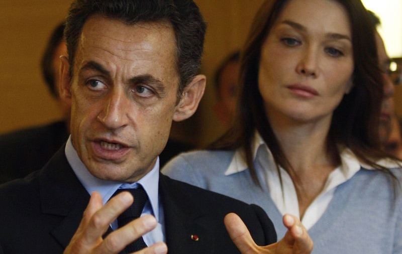 Nicolas Sarkozy a făcut reclamă la detergent de rufe