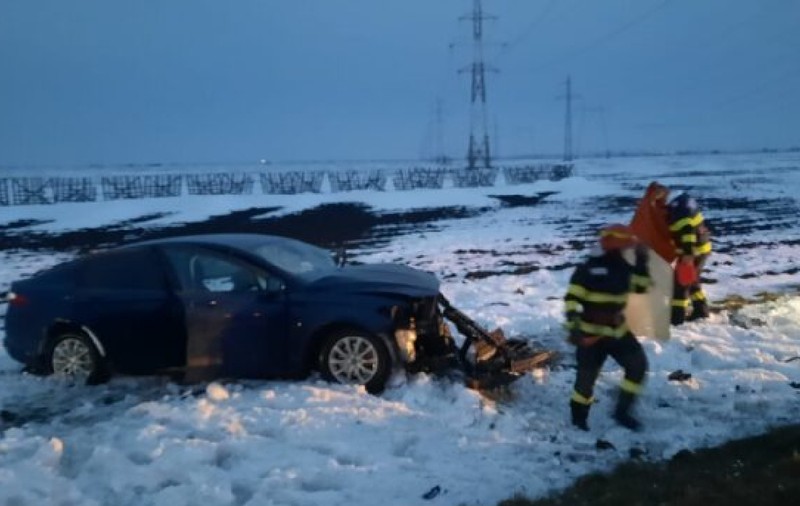 Doi morţi şi doi răniţi, în județul Brăila pe DN2B, în urma unui accident între două mașini
