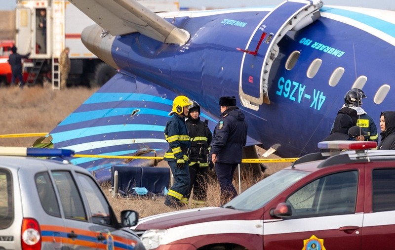 Ultimul mesaj al pilotului avionului prăbușit în Kazahstan indică un posibil atac. Principalii suspecți