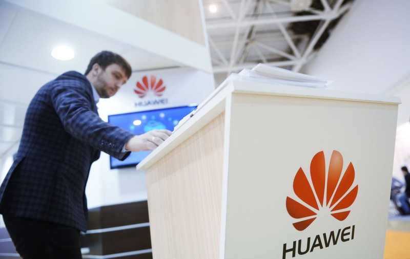 Lovitură pentru Rusia: printre firmele care își trimit oamenii în vacanță sunt și chinezii de la Huawei. Rușii i-au contactat, ce răspuns au primit
