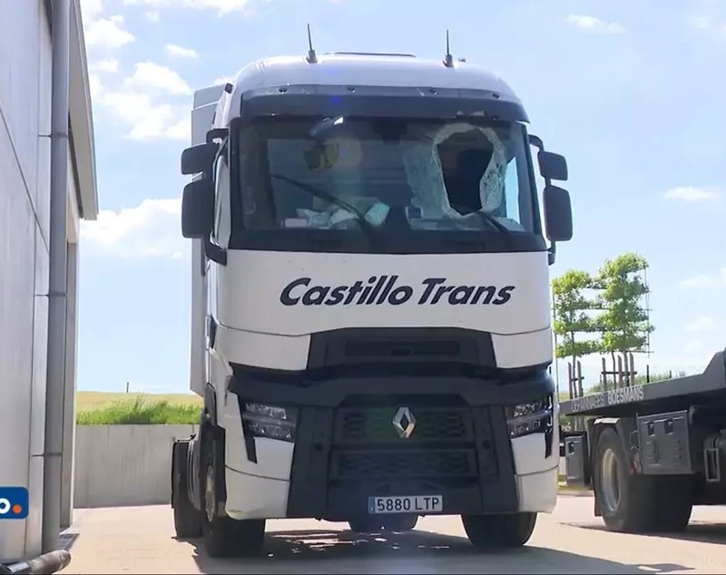 Reconstituirea oficială a uciderii unui șofer român de TIR, în Belgia, de către mai mulți adolescenți, în timp ce conducea pe autostradă
