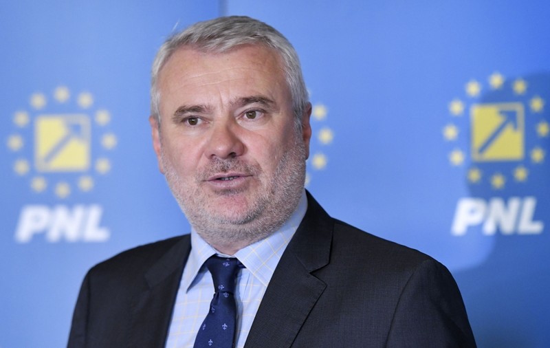 Deputatul PNL Gigel Știrbu, după scandalul dintre Simion și ministrul energiei: Parlamentarii cu ieșiri nervoase trebuie să fie controlați psihiatric