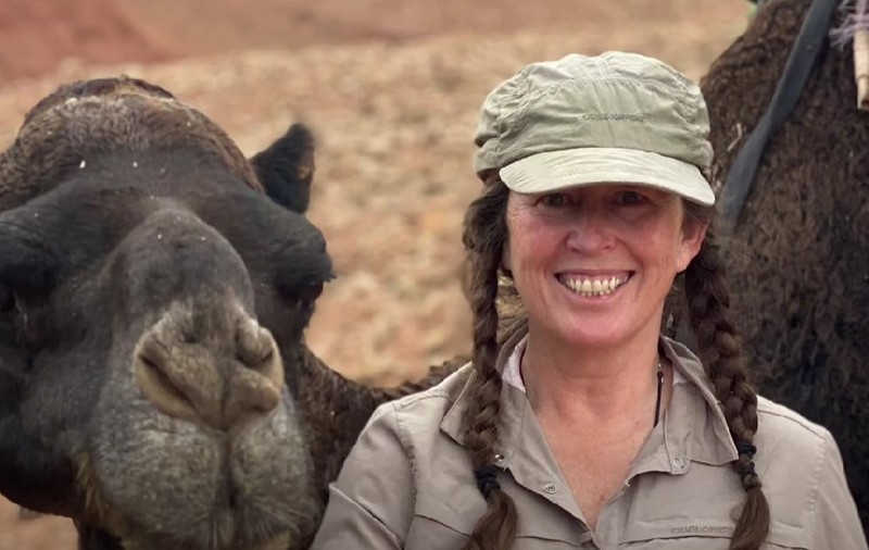 Alice Morrison, exploratoarea modernă care străbate Arabia Saudită pe jos: „Caut provocări, este o aventură uriașă”