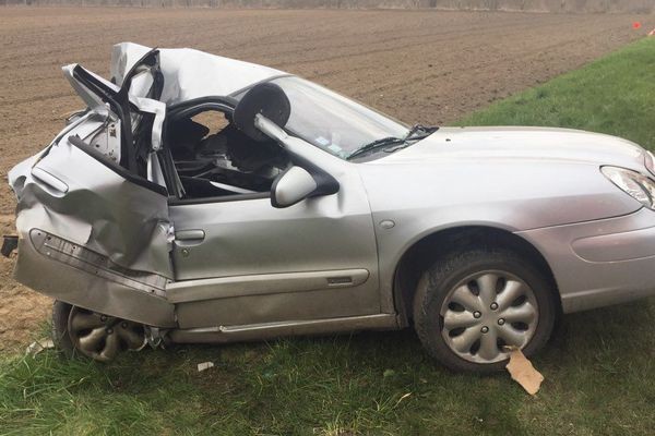 Mașina lovită în Franța de camionul asigurat în România | Foto: BAAR / Sursa: hotnews.ro