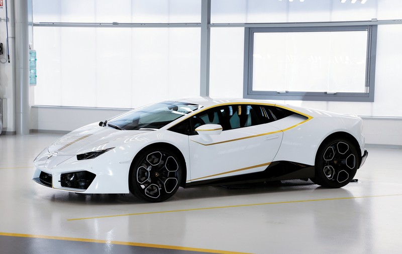 FOTO | Un Lamborghini de sute de mii de dolari poate fi câştigat pentru doar 10 dolari