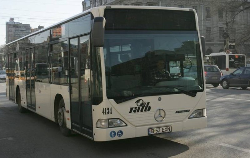 Furia sindicatelor dă roade? RATB monitorizează fiecare picătură de motorină!