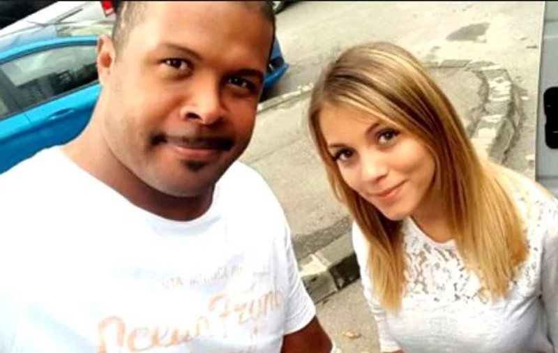Cabral și soția sa își botează fiica. Ținutele alese de cei doi