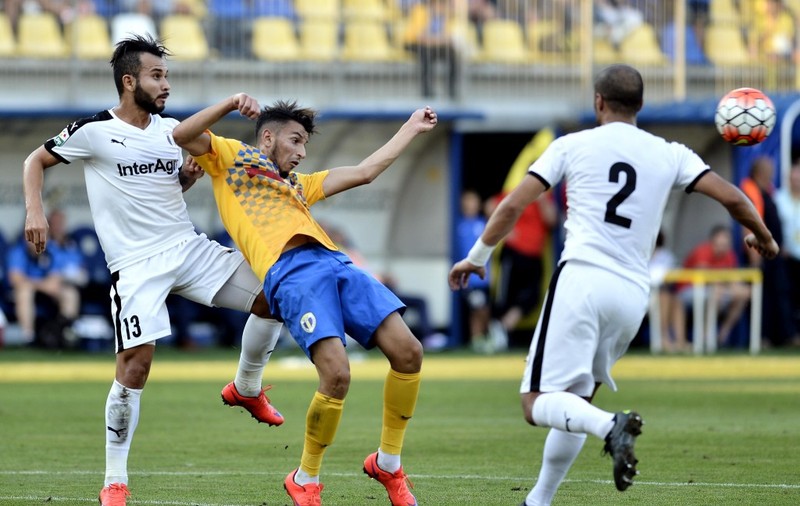 Liga I. Petrolul - Astra 0-1. Meci superb pe ”Ilie Oană”, deschis, cu multe faze de poartă! Gazdele au rarat două lovituri de la 11 metri. ^La giurgiuveni, Budescu a dat pasa de gol, iar Silviu Lung junior a făcut minuni, parând un penalty!