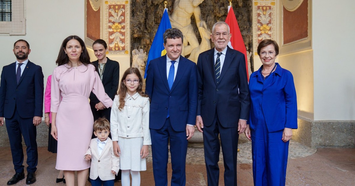 Prima vizită externă a lui Nicușor Dan cu Mirabela Grădinaru și cei doi copii, Antim și Aheea, în Austria. Foto: Administrația Prezidențială