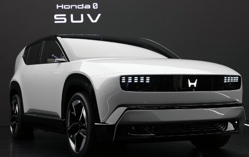 Un producător auto renunță complet la 3 modele electrice și își asumă pierderi de 13,6 miliarde de euro: „Ar fi mai mult pe termen lung”