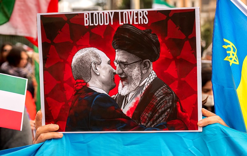 În doar două luni, Trump a eliminat doi aliați ai Kremlinului. Urmează Putin? Motivul pentru care liderul rus poate considera moartea lui Khamenei o tragedie politică personală