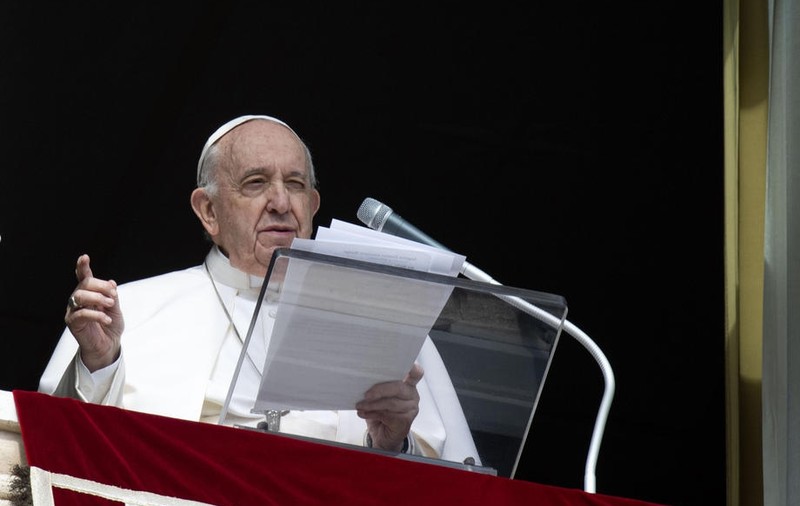 Papa Francisc, rugăciune pentru pacea din Ucraina, alături de mii de credincioși, în Piața Sfântul Petru, de la Vatican