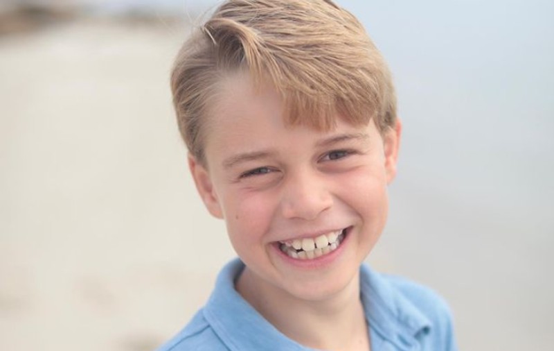 Prinţul George împlineşte 9 ani. Aniversarea, marcată printr-o fotografie făcută de mama lui, ducesa de Cambridge