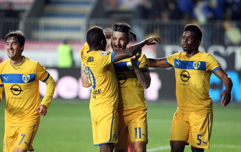 Petrolul Ploiești cumpără la foc automat! ^A adus un fundaș!