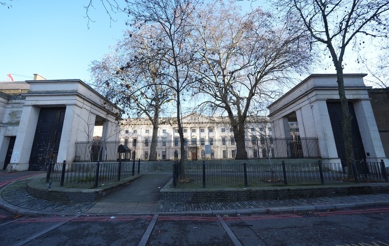 China vrea o „superambasadă” la Londra, cu peste 200 de camere subterane secrete. Deputații britanici se revoltă: „O rampă de lansare a războiului economic”