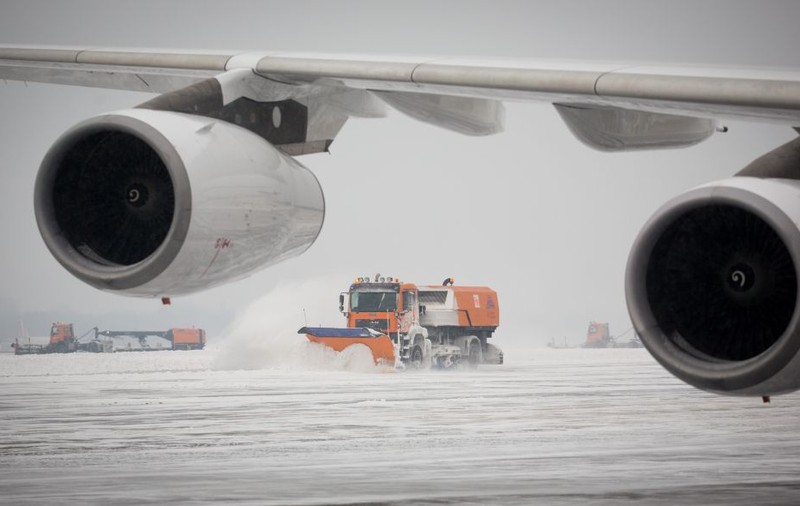 Zborurile de pe Aeroportul Schiphol au fost anulate, din cauza vremii. Și în alte țări sunt probleme