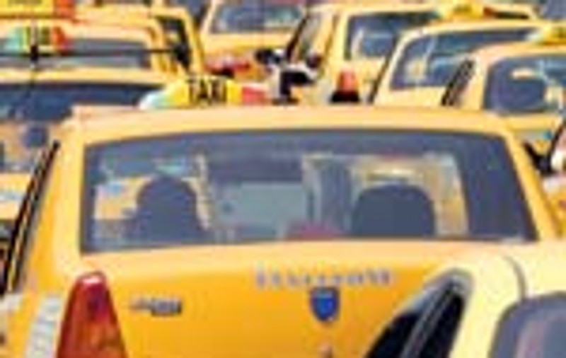 Taximetristii nu mai pot folosi masini inchiriate