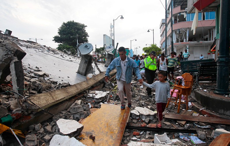 UPDATE / Bilanțul cutremurului de 7,8 din Ecuador a ajuns la 413 de morți și peste 2.500 de răniți! Este cea mai mare tragedie din ultimii 70 de ani| FOTO&VIDEO