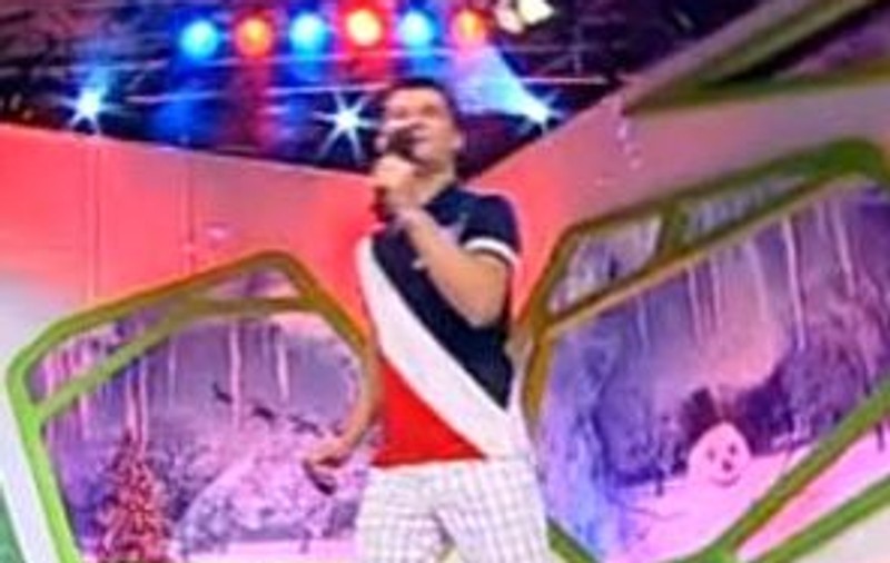 Pe frigul ăsta, Fabio şi-a lansat noul album în şlapi | VIDEO